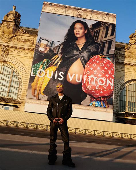 Kanye's South Philly girl in Louis Vuitton ad .